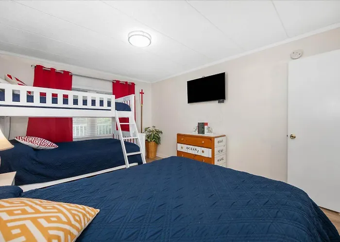 Downtown 2 Bedroom White Marlin Short Walk To The And Boardwalk! Holiday home *