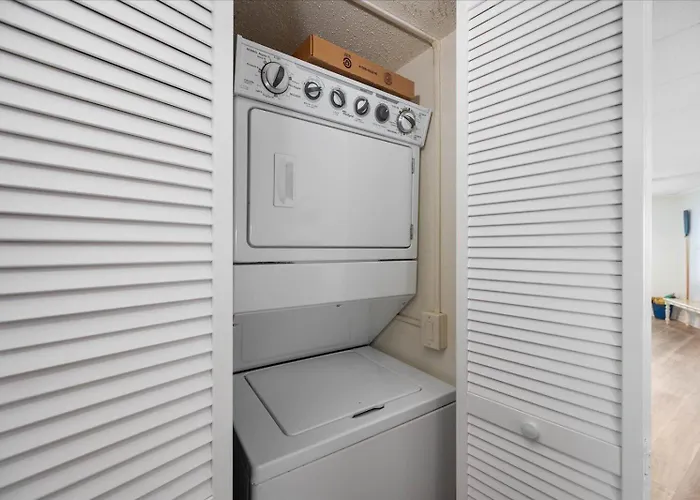 Holiday home Downtown 2 Bedroom White Marlin Short Walk To The And Boardwalk! *